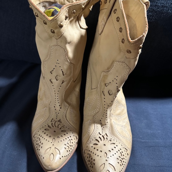 Cowboy Boots, Italian Made Leather Yellow Ankle Booties  Size 41 - Picture 8 of 13